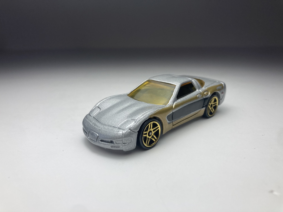 97 Corvette Prata Pintura Ruim Hot Wheels Escala 1 64