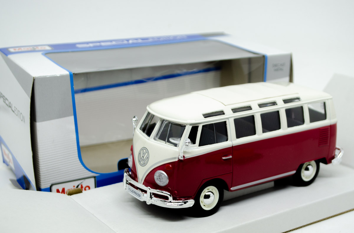 Miniatura Kombi Volkswagen Van Samba Escala 1 25 Especi