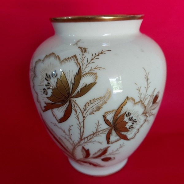 Vaso Em Porcelana Alem Floral Filetes Dourados Bav