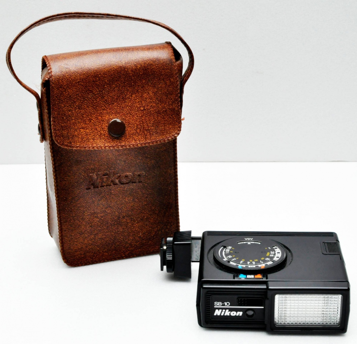 Flash Nikon Speedlight SB 10.