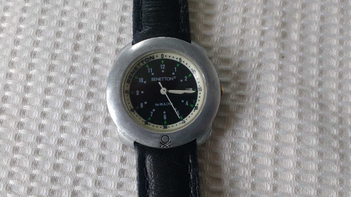 RELÓGIO BENETTON BY BULOVA- DOS ANOS 90 -FUNCIONANDO
