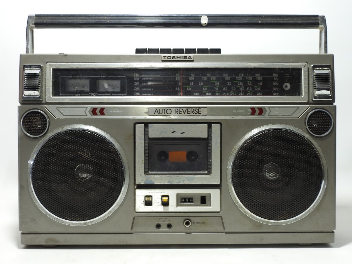 Rádio Cassette Recorder Toshiba Stereo RT 8590S Bombeat