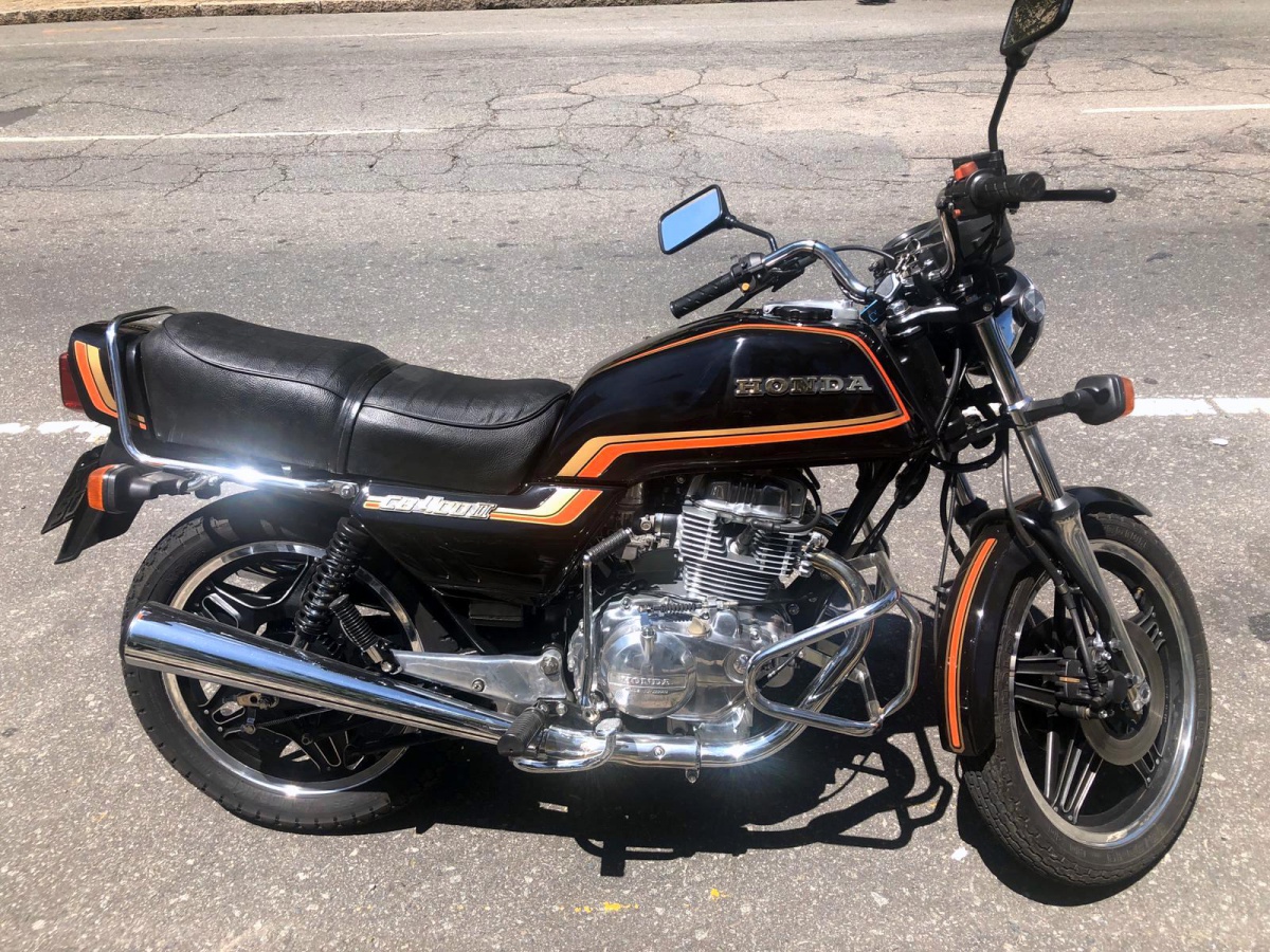 Fantástica Moto Da Marca Honda Cb Ii 400 Ano 1982 Em Im