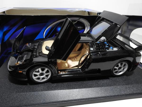 ミニカー Maisto DAUER EB110 1/18 ミニカー Maisto DAUER EB110 1/18 Bugatti EB110 Dauer version 1:18