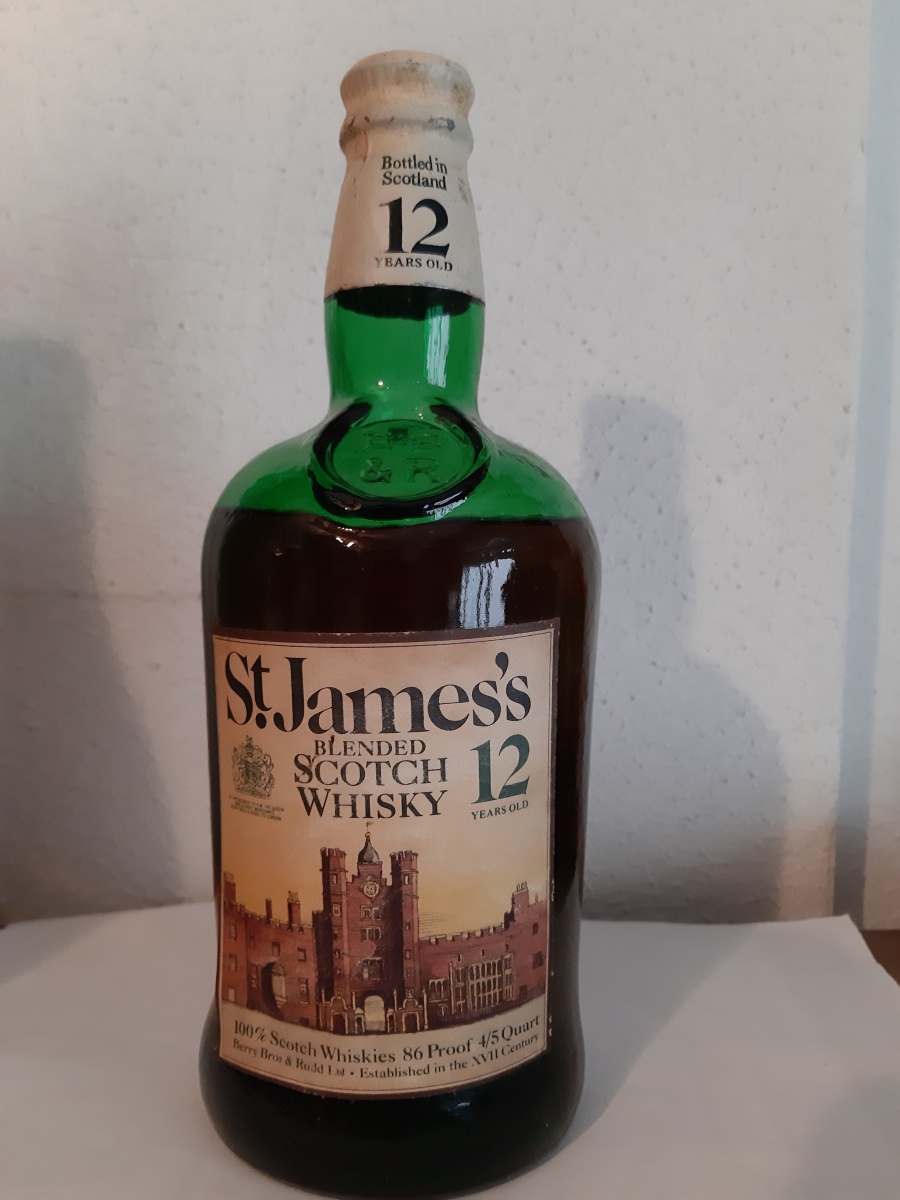 Whisky St. James 12 Years.