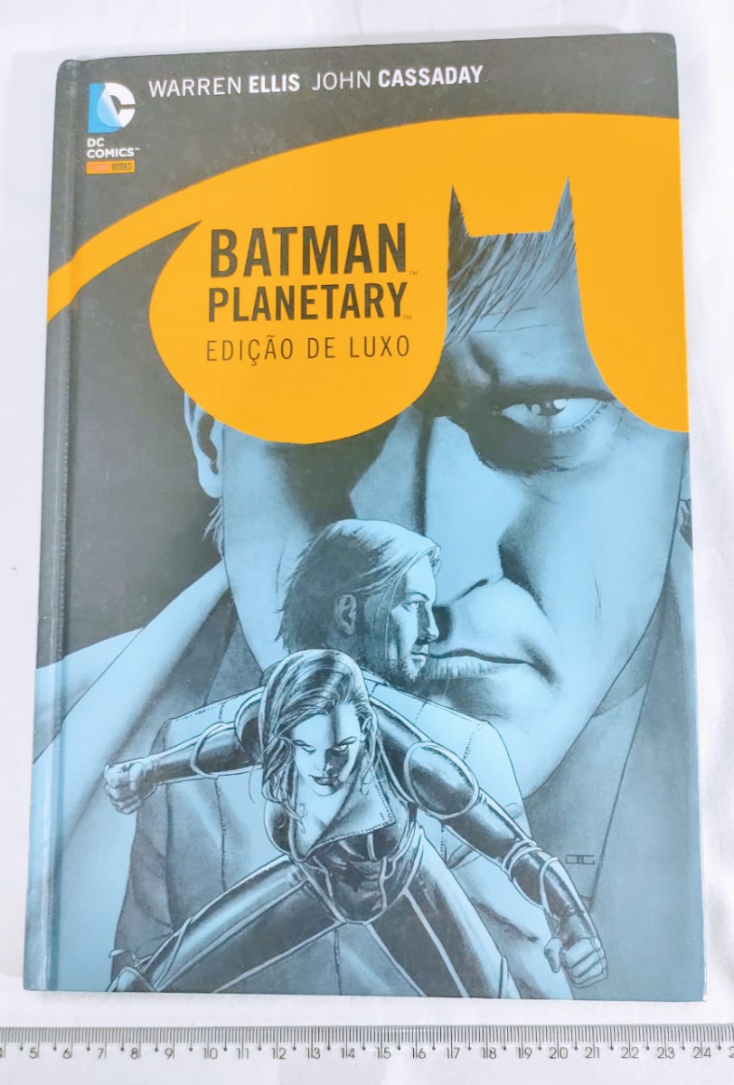 HQ Capa Dura Batman Planetary Edição de Luxo -