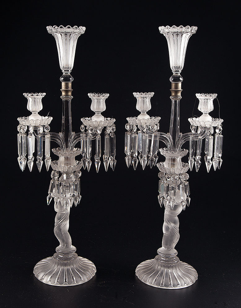 Baccarat. Excepcional par de candelabros para três vela
