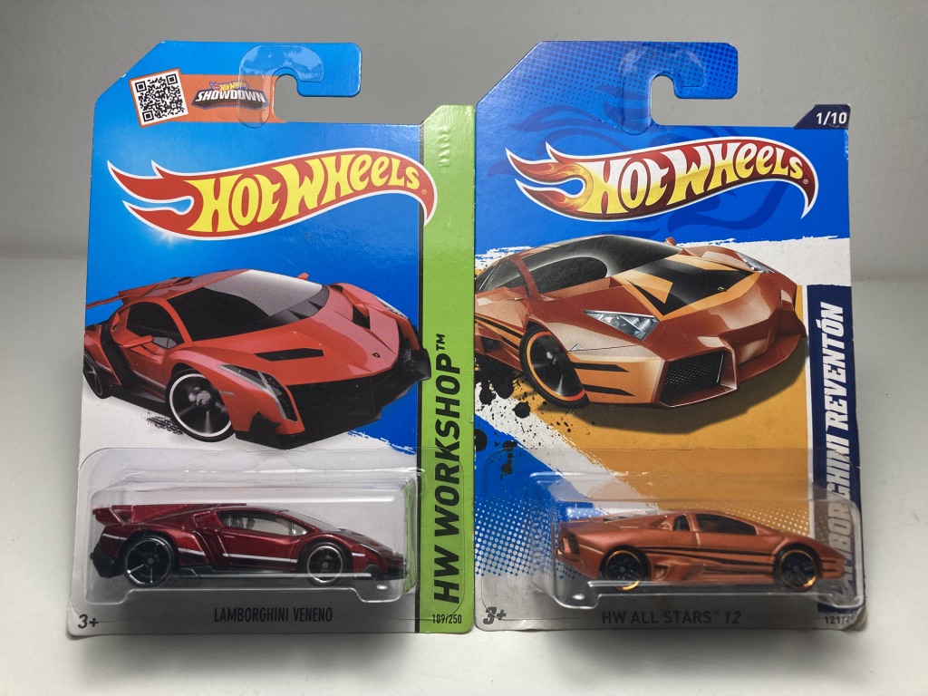 Lamborghini Reventon Laranja e Lamborghini Veneno Verme