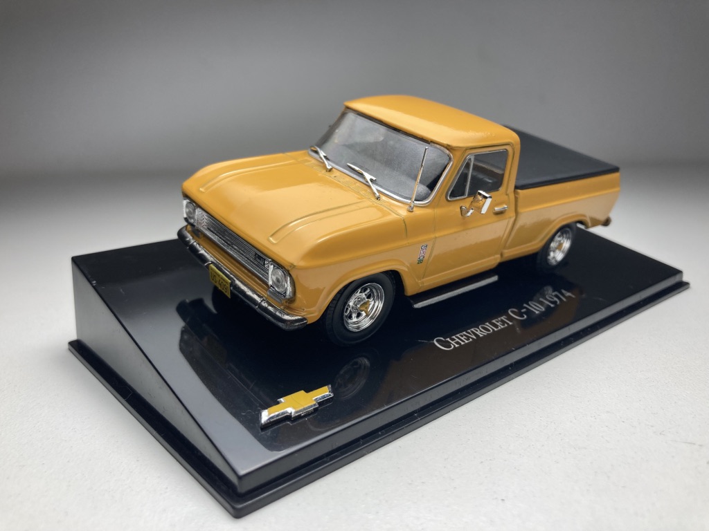 Chevrolet C10 1974 Amarelo Escala 1/43 miniatura em met