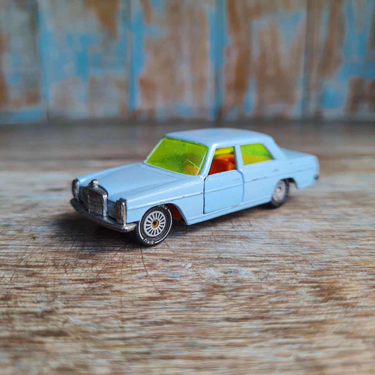 Siku Mercedes 250 ミニカー 水色 Siku Mercedes 250 ミニカー 水色