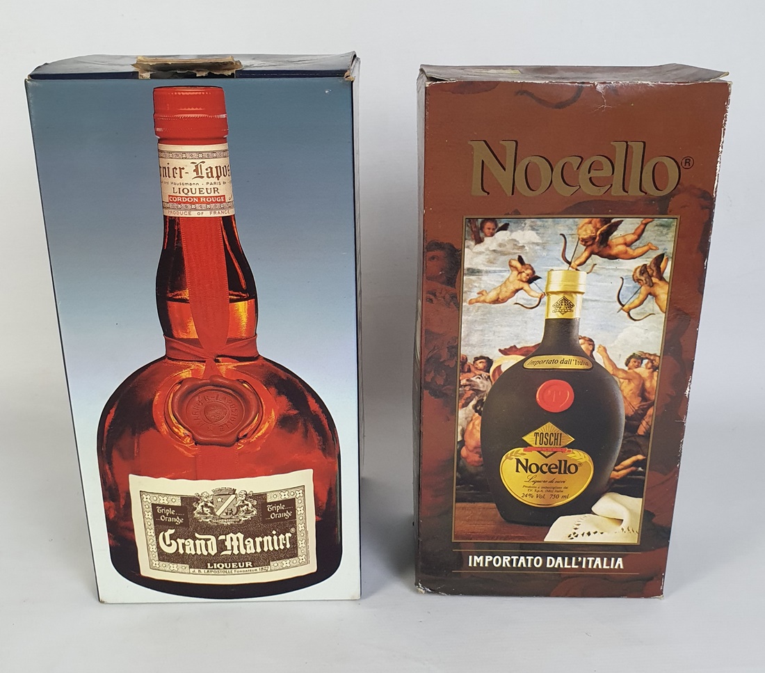 BEBIDAS - A) Licor Italiano Nocello 750 Ml, B) Licor Fr