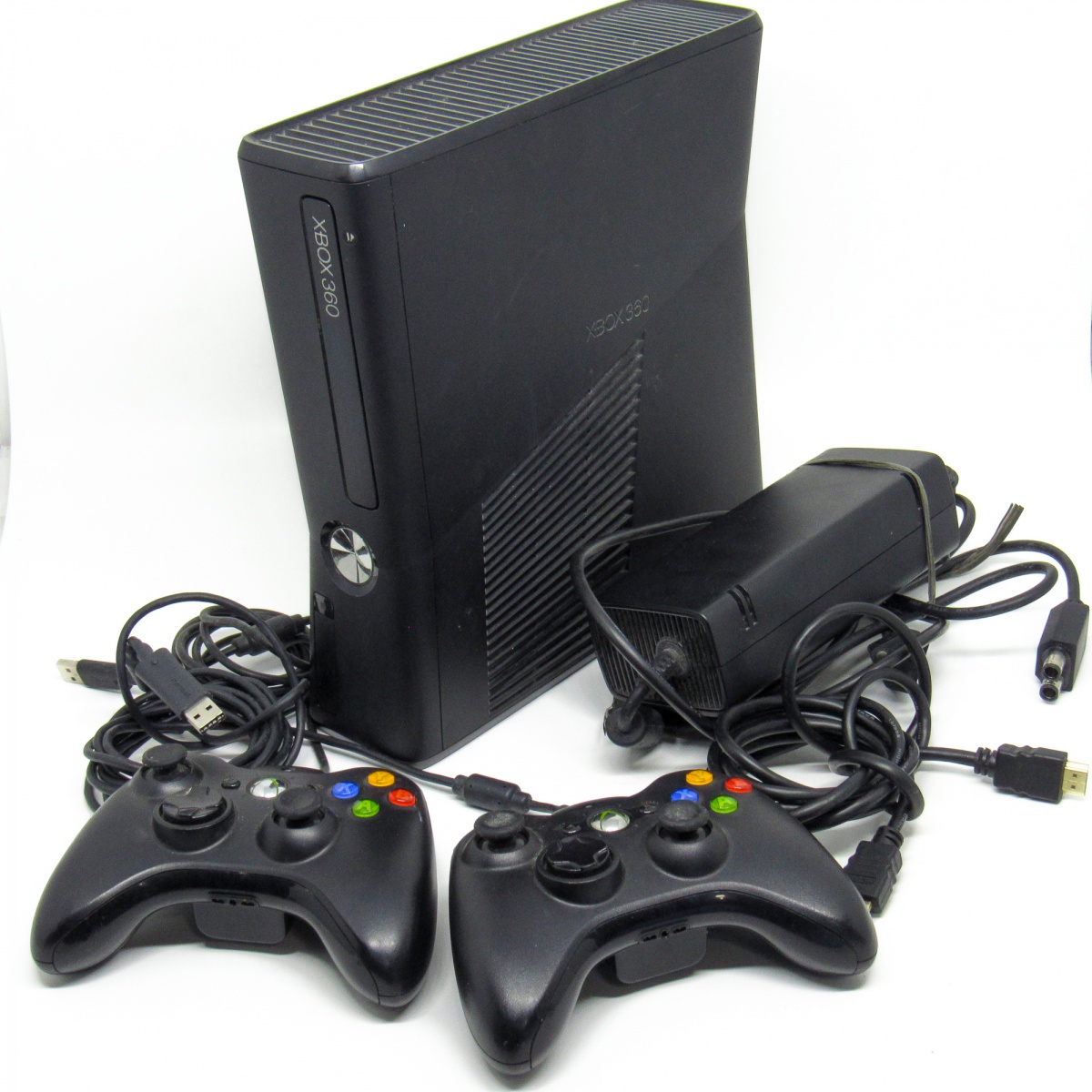 XBox 360 console e 2 controles originais, funcionando