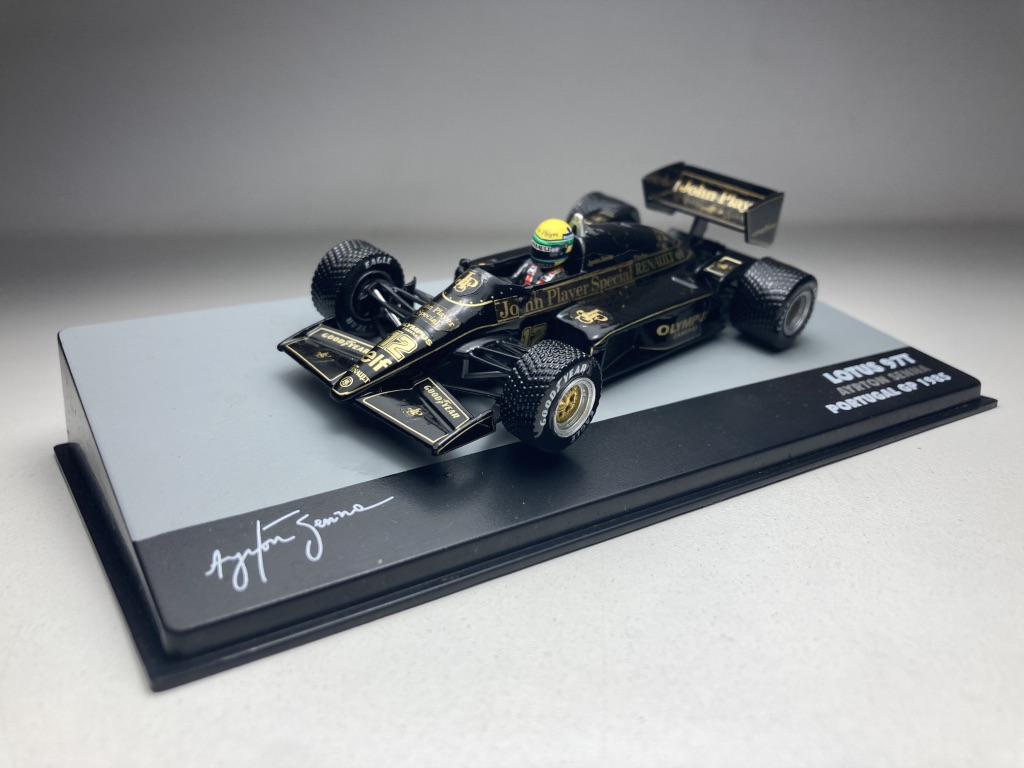 ミニカー AYRTON SENNA 1:12 John Player Special Ayrton Senna John Player Special Lotus 97t - Gp de Por