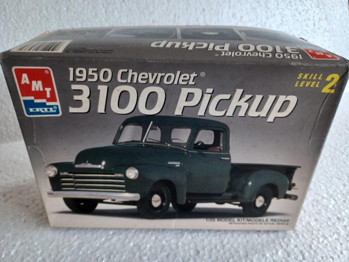 Kit Plastimodelismo AMT /ERTL Chevrolet 3100 Pick Up 19