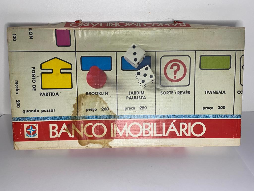 Jogo - BANCO IMOBILIÁRIO Antigo. Possui Mancha Na Tampa