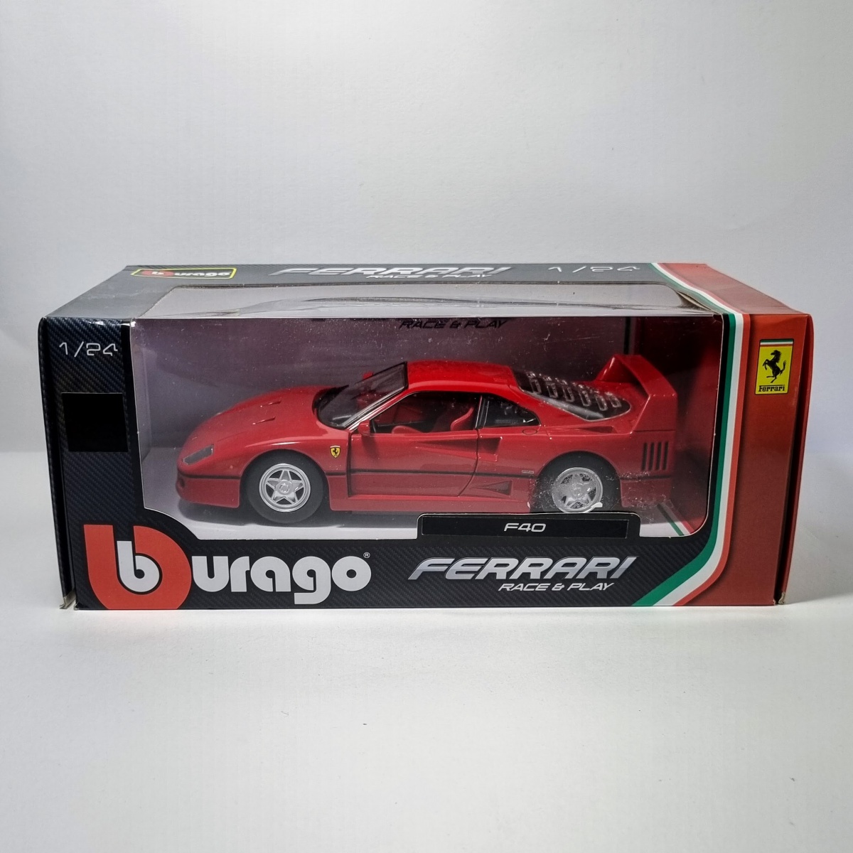 Burago - Ferrari F40 - Escala 1/24 - Miniatura em metal