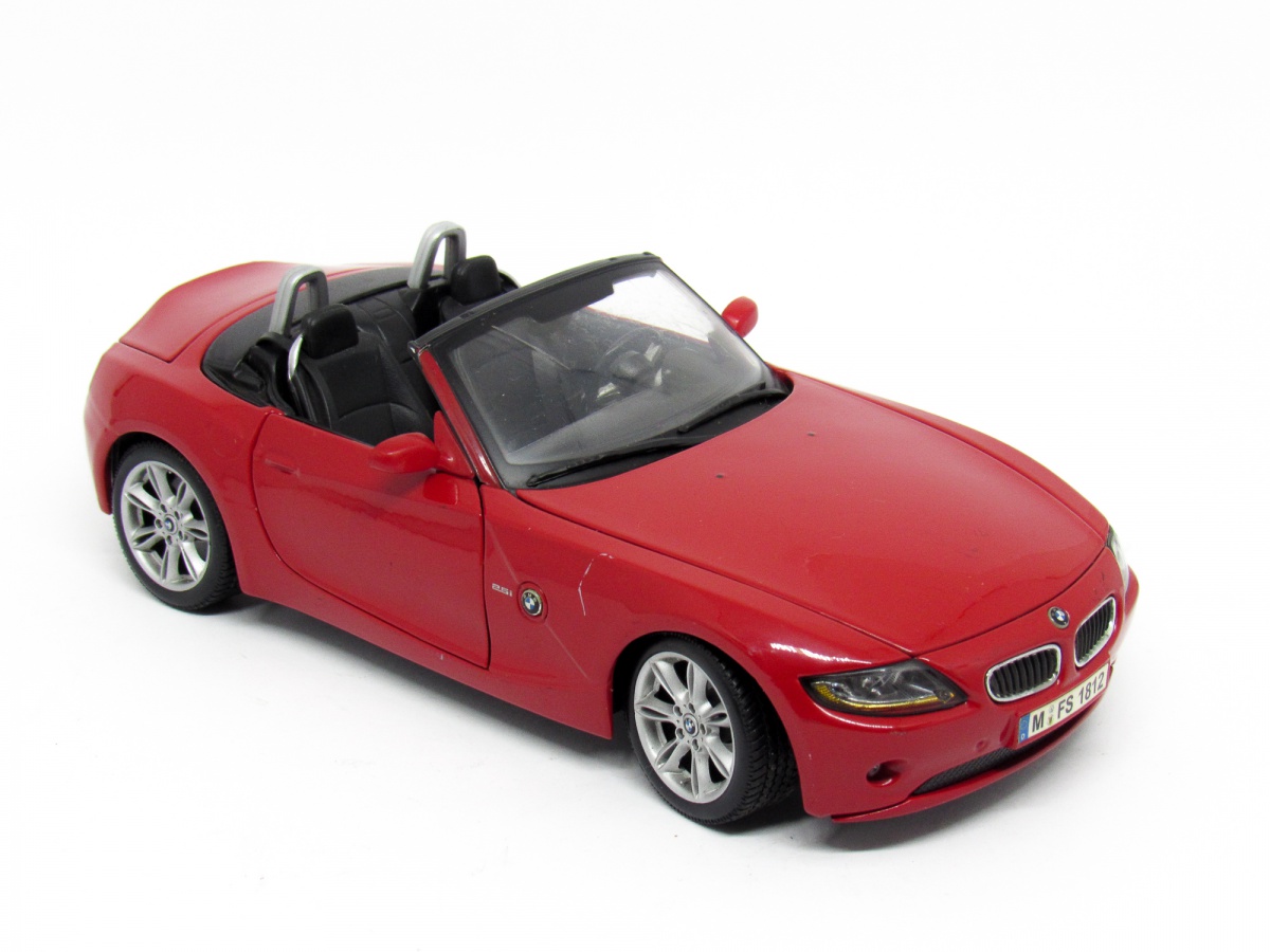 Miniatura BMW Z4 escala 1/18 marca Maisto - Apresenta l