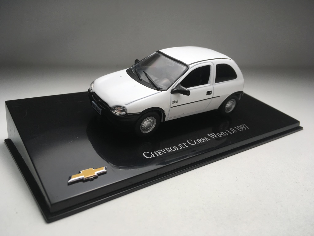 Chevrolet Corsa Wind 1.0 1997 Branco Escala 1/43 miniat