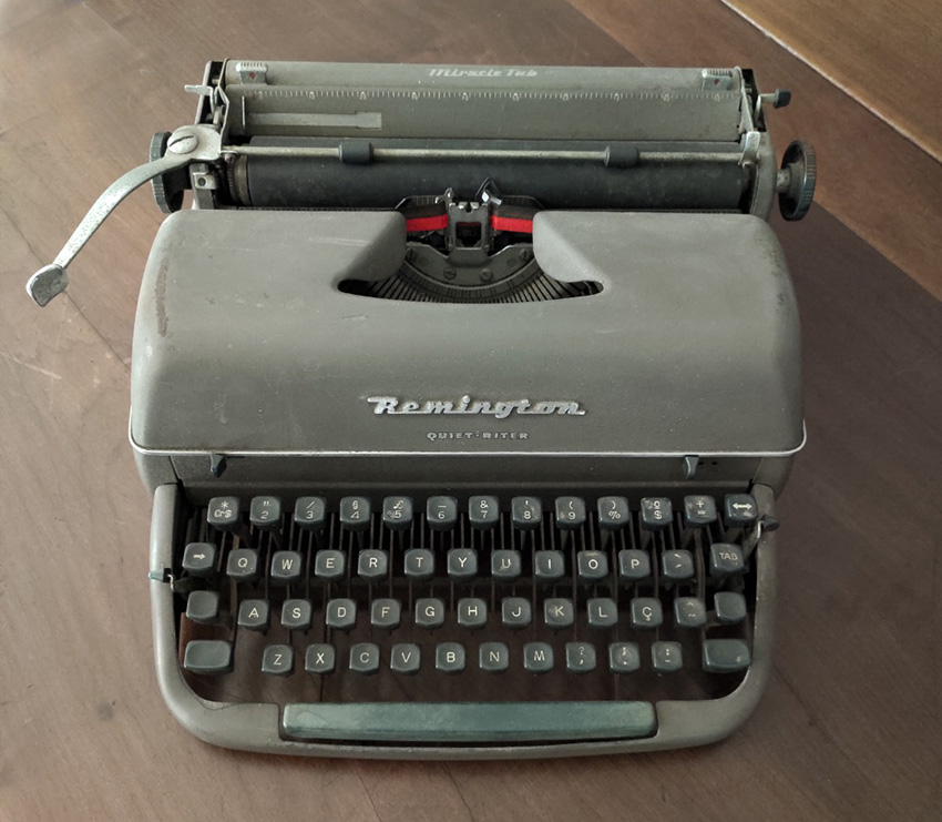 Maquina de escrever Remington modelo Quiet -Riter