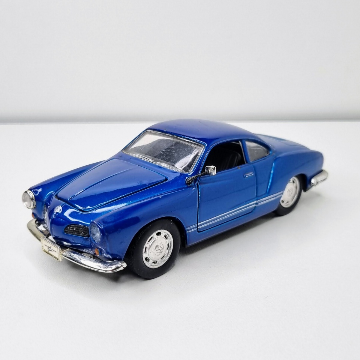 SunnySide - 1966 Volkswagen Karmann Ghia - SS 5742 - Es