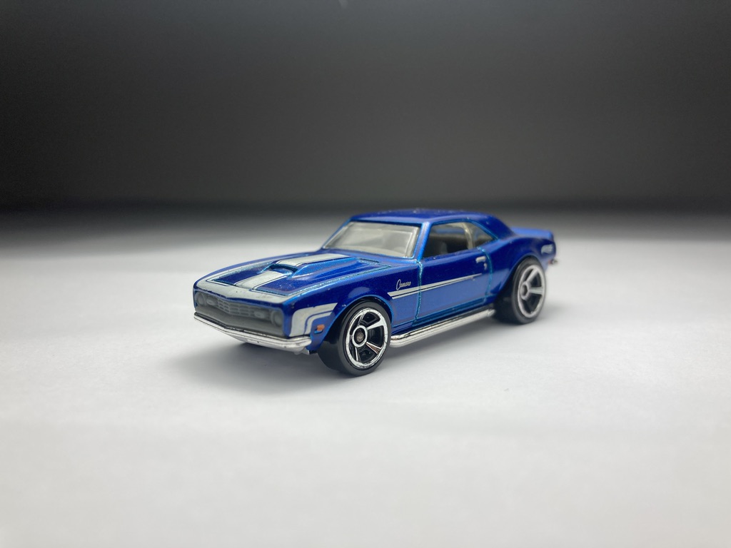 68 COPO Camaro azul Hot Wheels Escala 1/64 miniaturas e