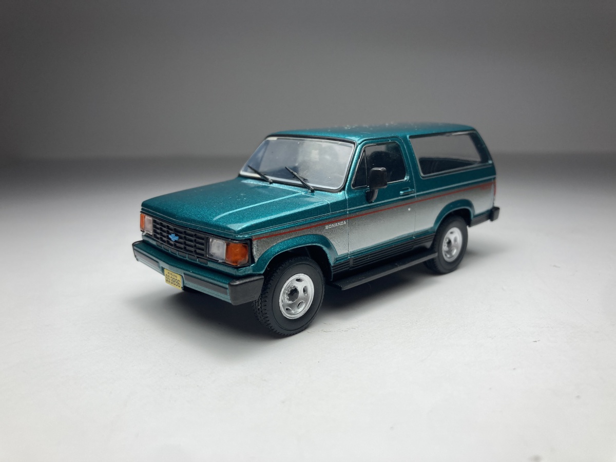 Chevrolet Bonanza Verde *Falta limpador traseiro Escala