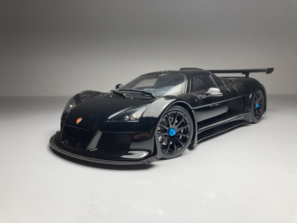 【美品】AUTOart GUMPERT APOLLO S 1/18 Gumpert Apollo S Preto Autoart Escala 1/18 miniatura em