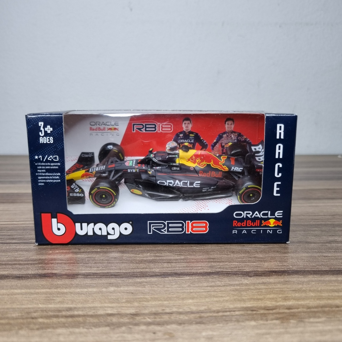 BBURAGO - RB18 - Oracle Red Bull Racing - Escala 1/43 -