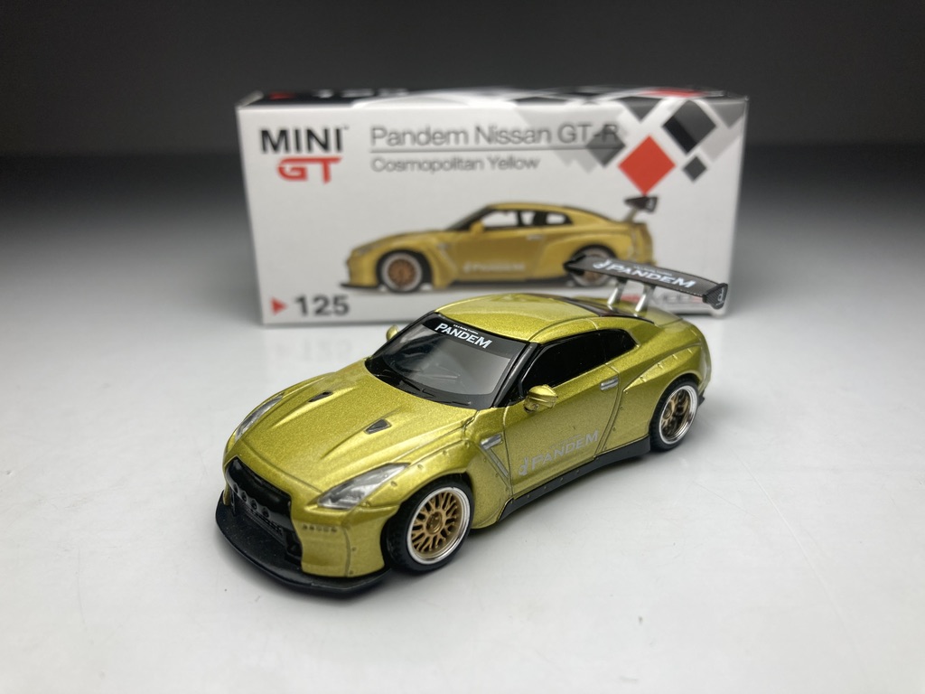 MINIGT 1/64 ニッサン GT-R R35 Pandem 17704104.jpg