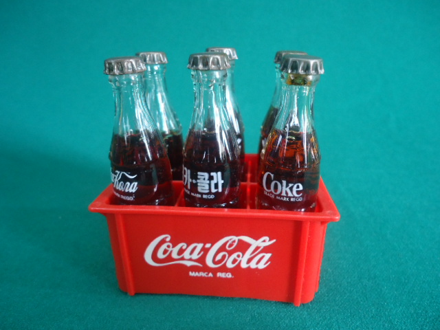 Coca-Cola ミニチュアボトルキャップ 1990年製ヒンジボックス Coca