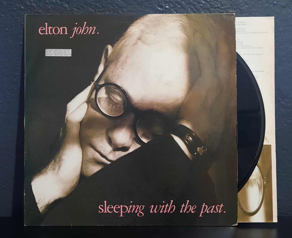 LP Disco de vinil: Elton John - Sleeping with the past/