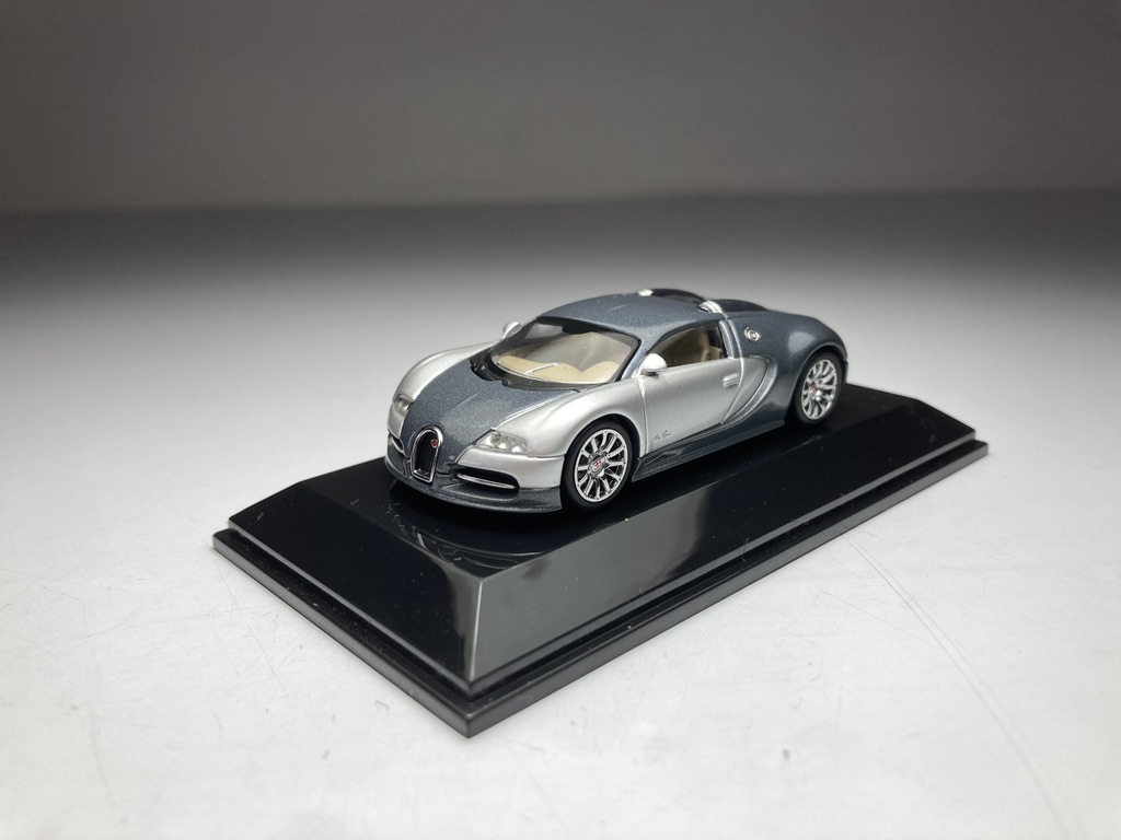 AUTOart Bugatti EB 16.4 Veyron 2台セット 19221956.jpg