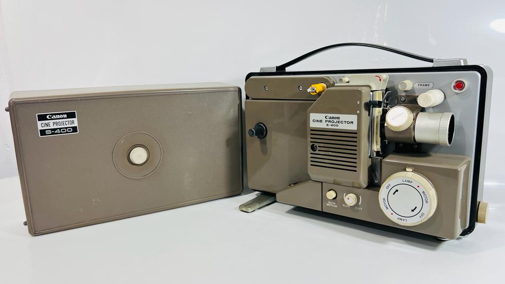 CANON - Projetor modelo S-400 Cine Projector. Fabricado