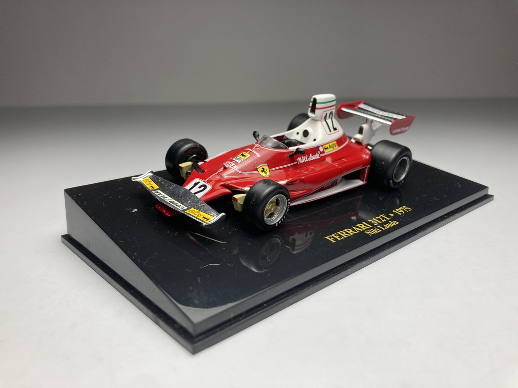 Ferrari 312T 1975 - Niki Lauda Vermelha IXO Escala 1/43
