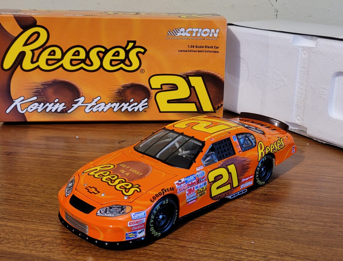 Kevin Harvick #21 Reeses Las Vegas Win Chevy Monte Carl