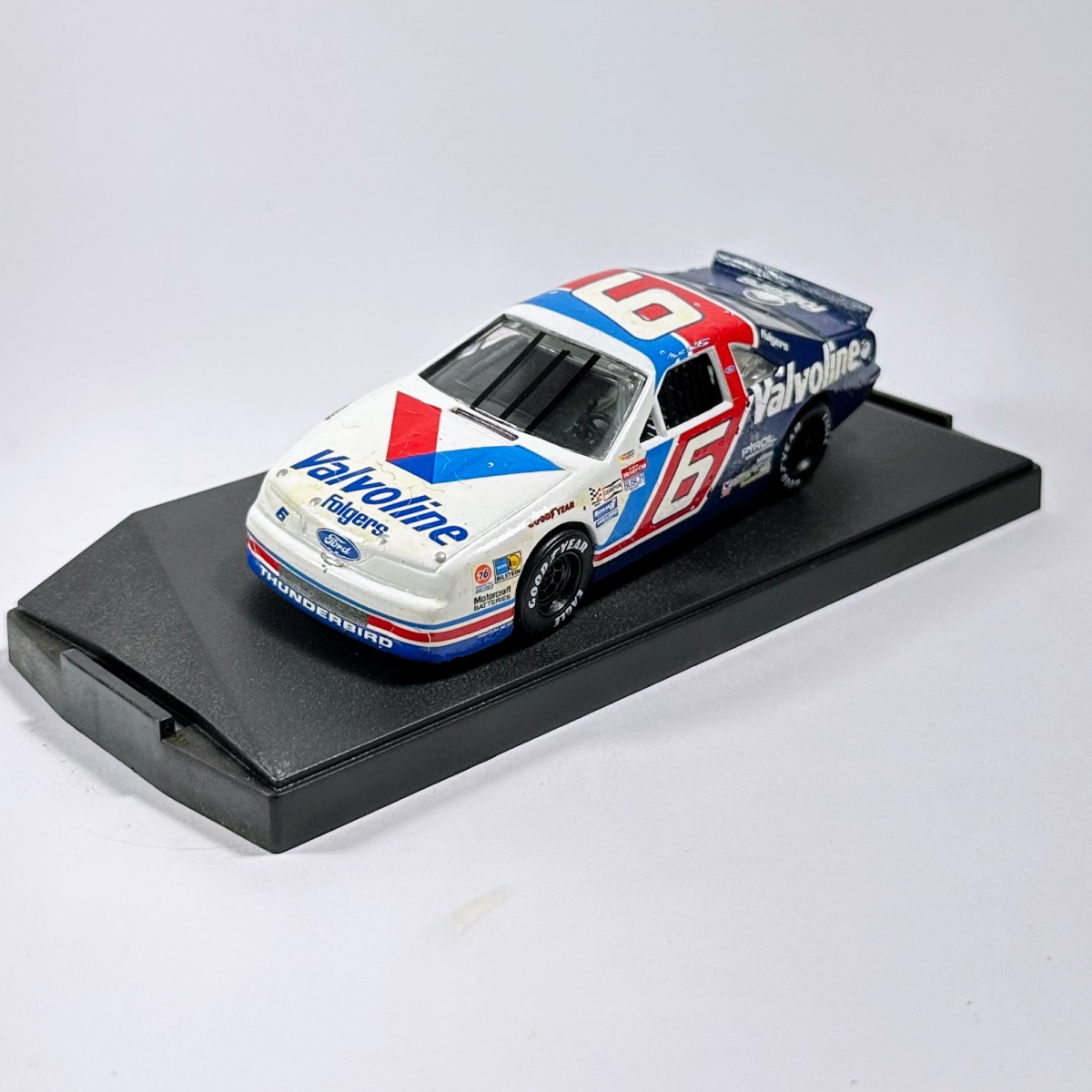 19881337.jpg