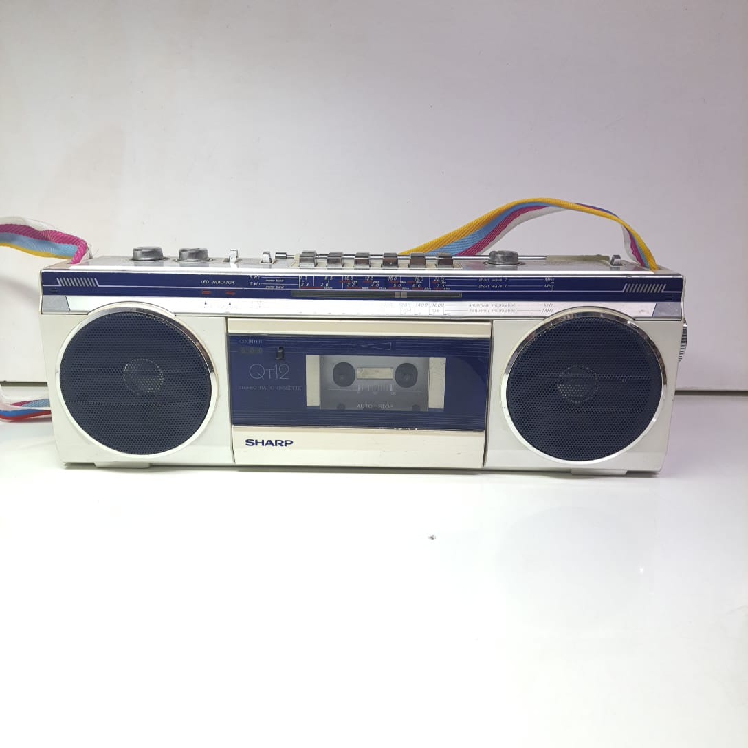 Cassete de rádio estéreo Sharp QT-12ES Vintage Boombox