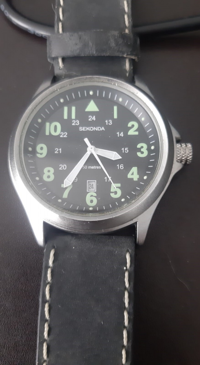 Relogio sekonda stainless steel back, pulseira em couro