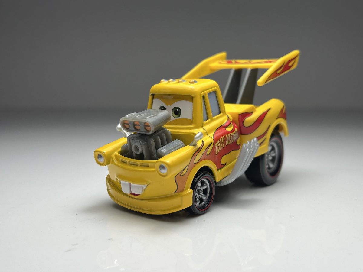 Tom Mater Funny Car Amarelo - Miniatura Oficial Disney