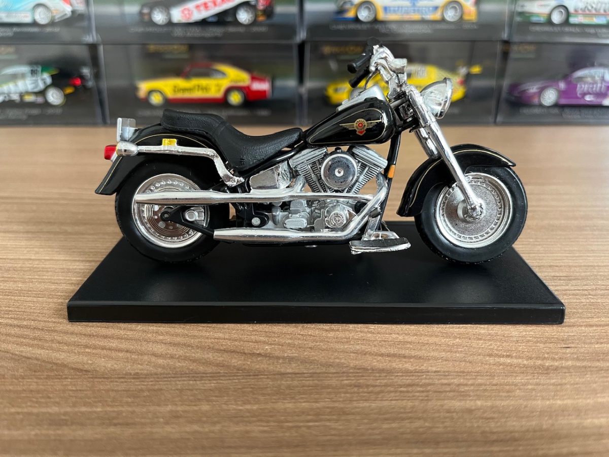 Miniatura Moto Harley-Davidson 1997 Flstf Fat Boy. Esca