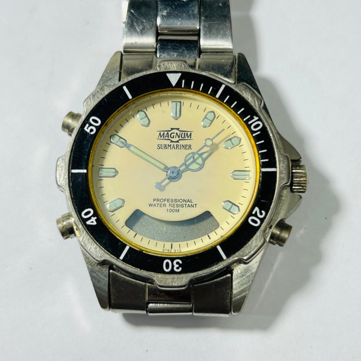 MAGNUM Relógio de pulso 4,3cm x 4cm (medida de ponta a