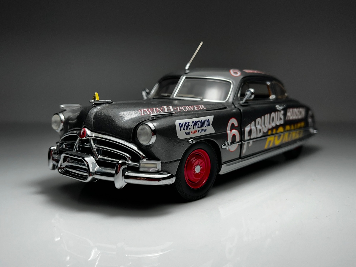 51 HUDSON HORNET ミニカー 2台セット 1951 Hudson Hornet #6 Cinza - Franklin Mint Escala 1/24