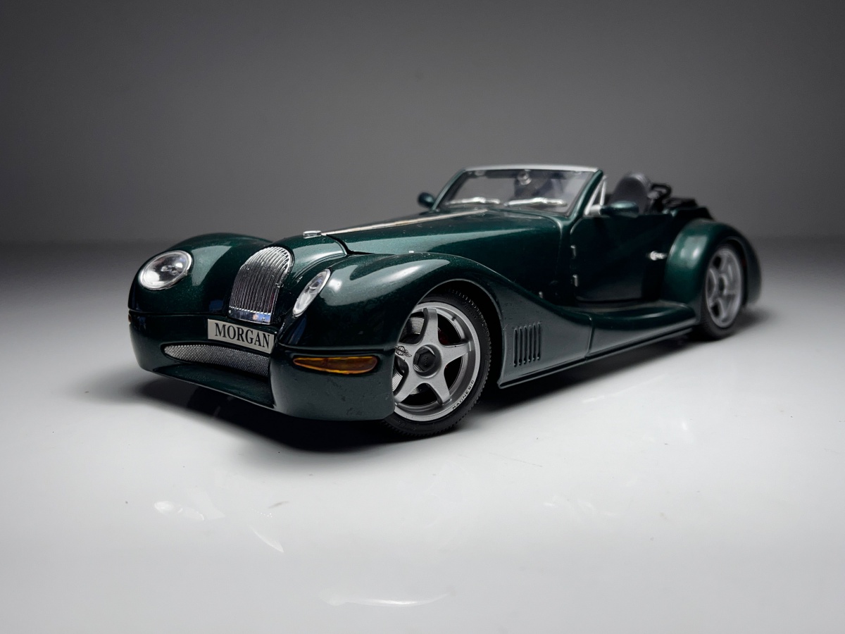 Maisto Morgan Aero 8 1/18 ミニカー モーガン Morgan Aero 8 Verde - Maisto Escala 1/18 miniatura em