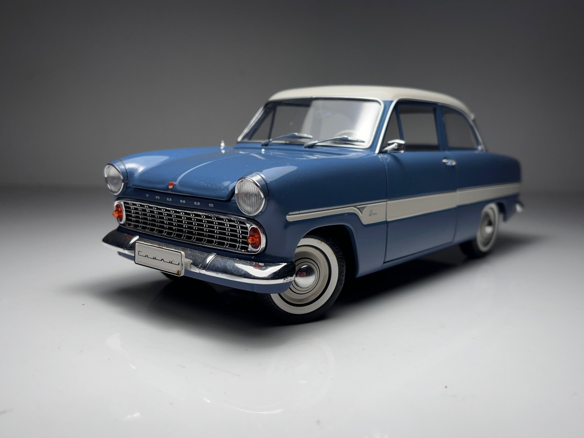 ミニカー　Ford Taunus 12M 22128446.jpg