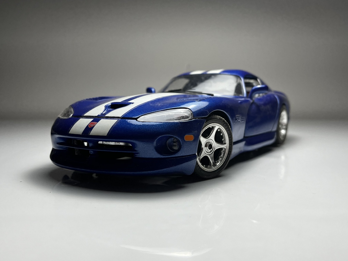 burago 1996年式 ブラゴ　ダッチ　バイパー　GTS クーペ　1/24 1996 Dodge Viper GTS Coupe Azul / Branco - Burago *Poss