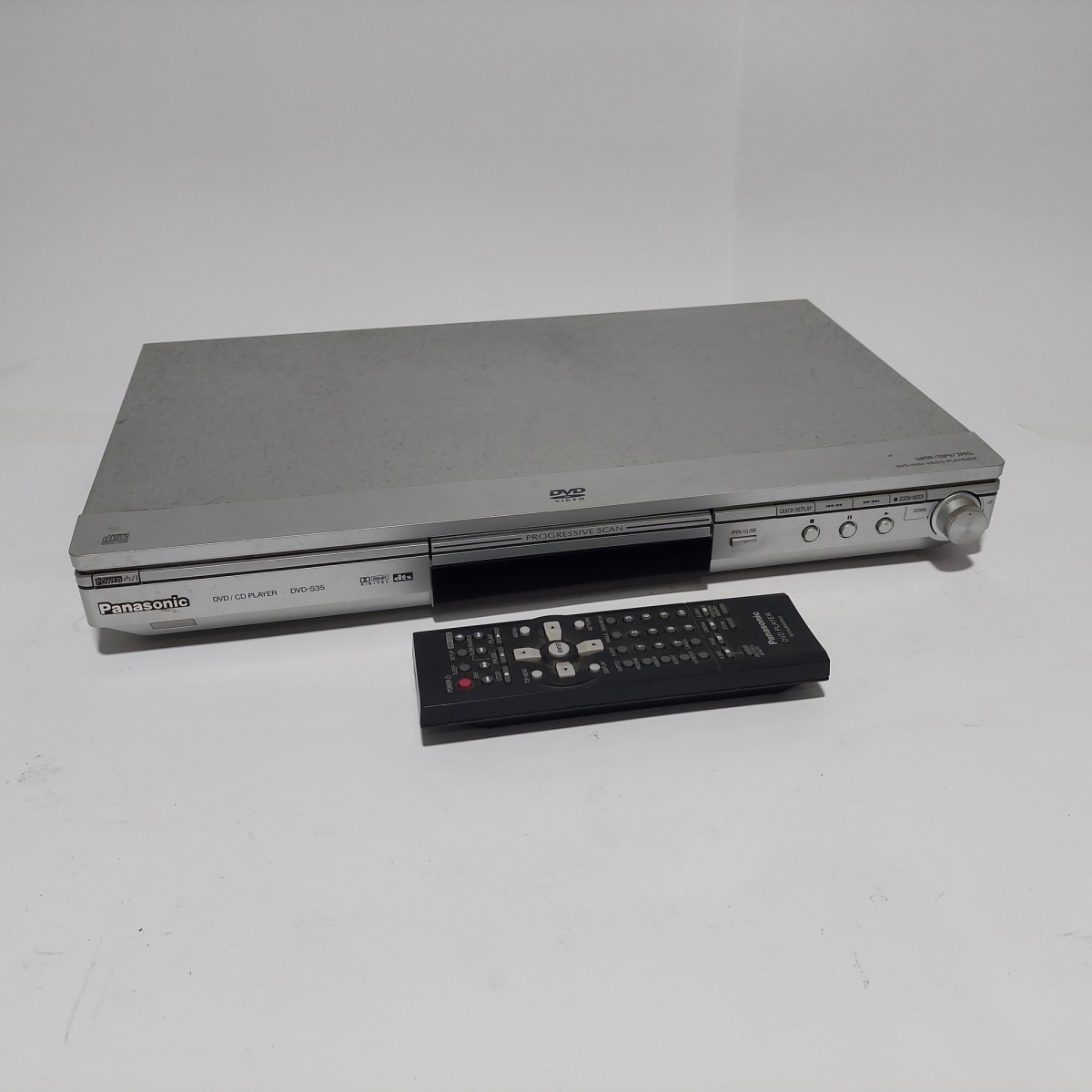 PANASONIC DVD S35, APROX. 43 X 25 X 4 CM - LIGANDO NO