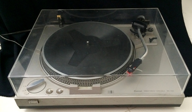 Toca discos da marca Sansui , DIRECT-DRIVE TURNTABLE SR