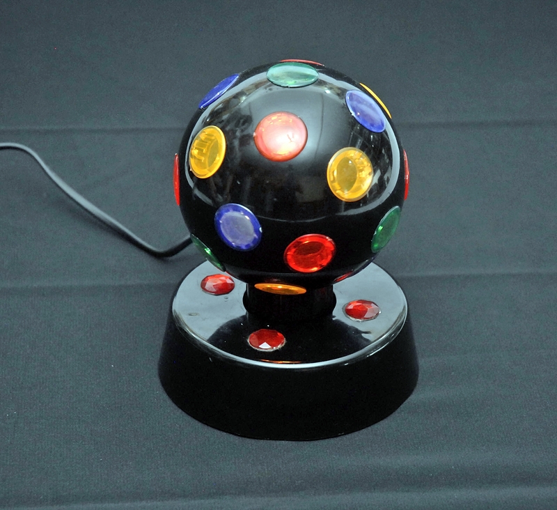 Luminária Globo Giratório com Luzes Multicoloridas 22