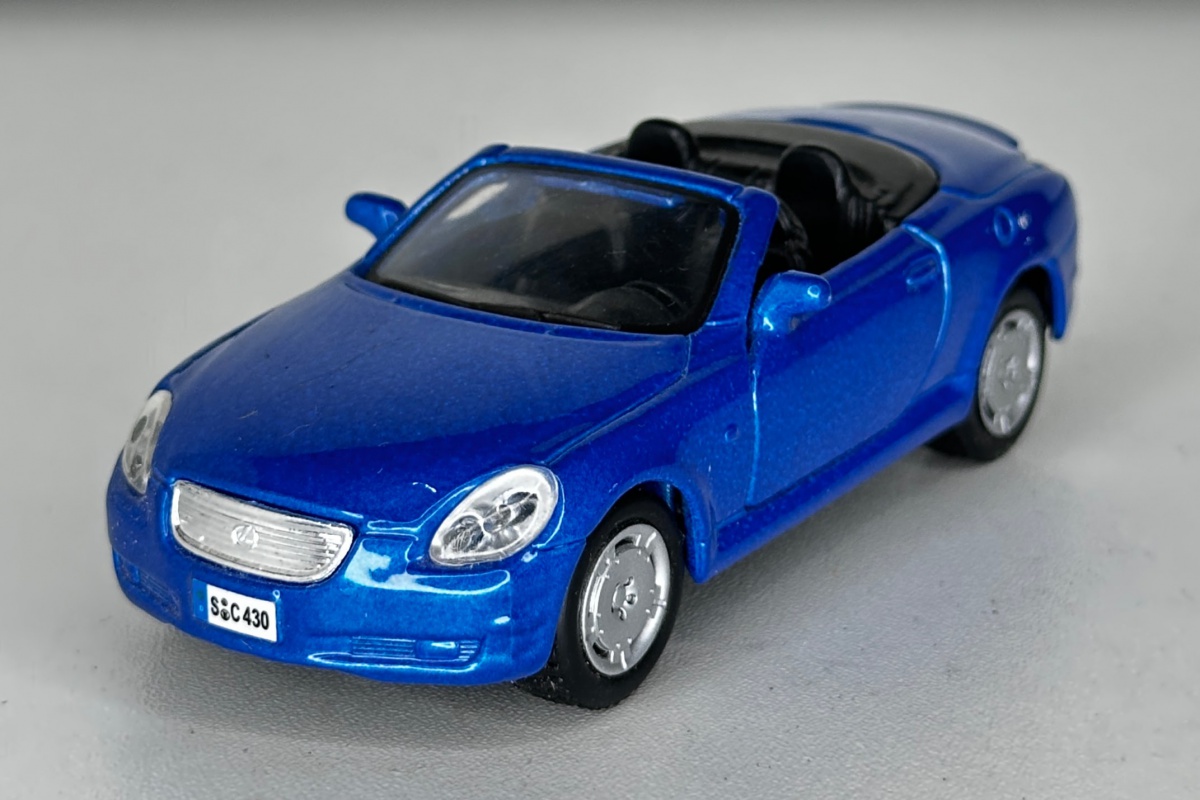 MAISTO - Lexus SC430 - Escala 1/40 - Miniatura em metal