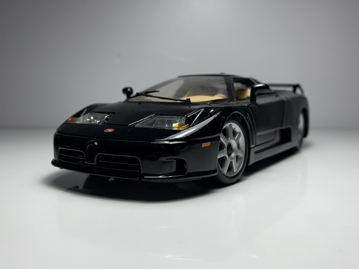 ミニカー Maisto DAUER EB110 1/18 Bugatti EB110 Dauer version 1:18 by Maisto : r/Diecast